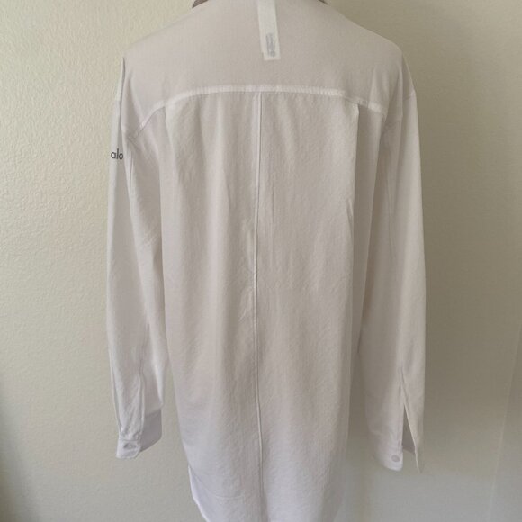 NWT Alo Yoga Dreamscape Button Down Long Sleeve - XS - Picture 2 of 9